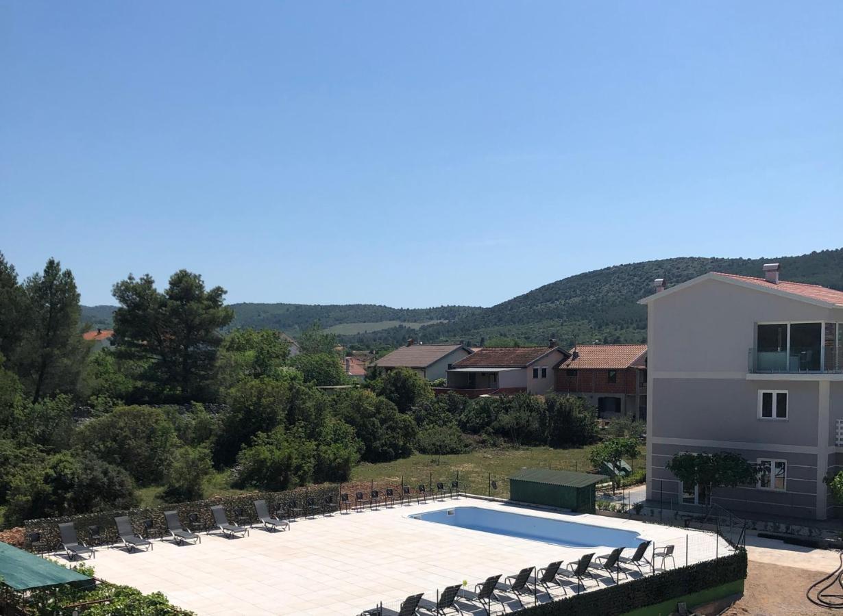 Lipovac Resort Ficus Bilice Dış mekan fotoğraf