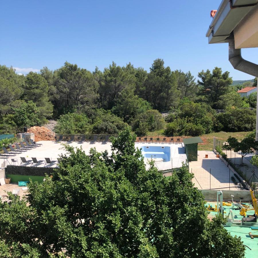 Lipovac Resort Ficus Bilice Dış mekan fotoğraf