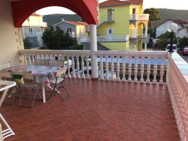 Lipovac Resort Ficus Bilice Dış mekan fotoğraf